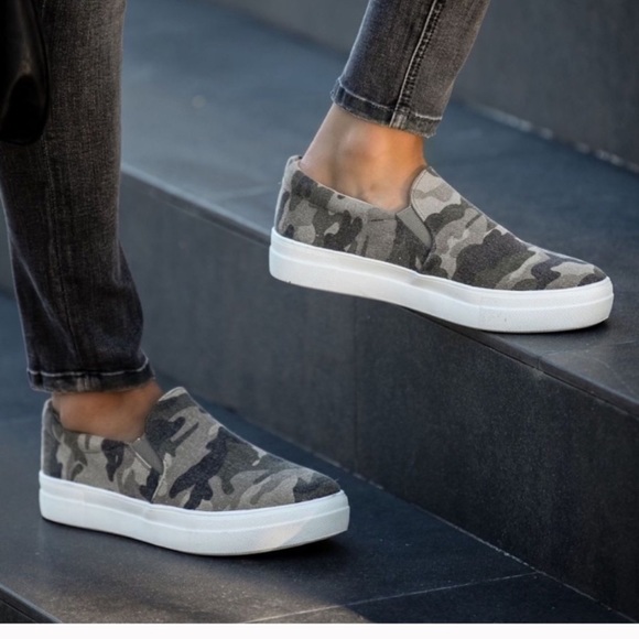 Shoes - Women’s Camo Slip On sneakers